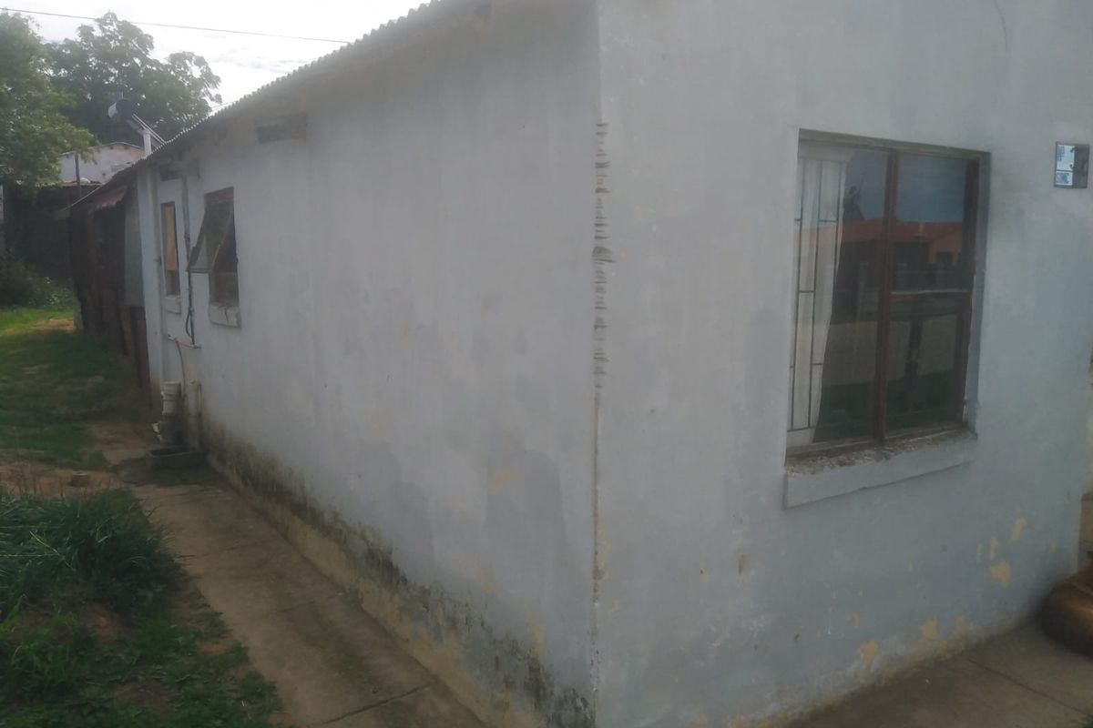 Safe and Secure Starter Home - Photo 2