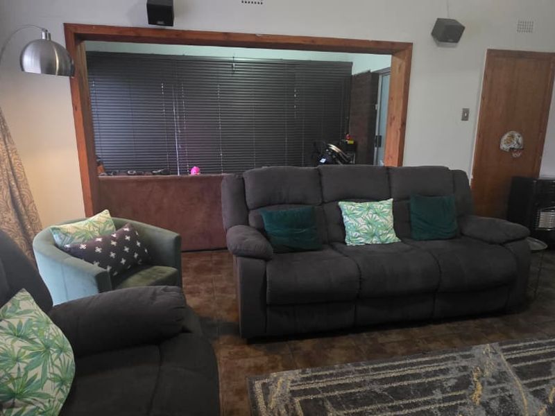 Charming Family Home in the Heart of SE 2 – Exceptional Value! - Photo 8