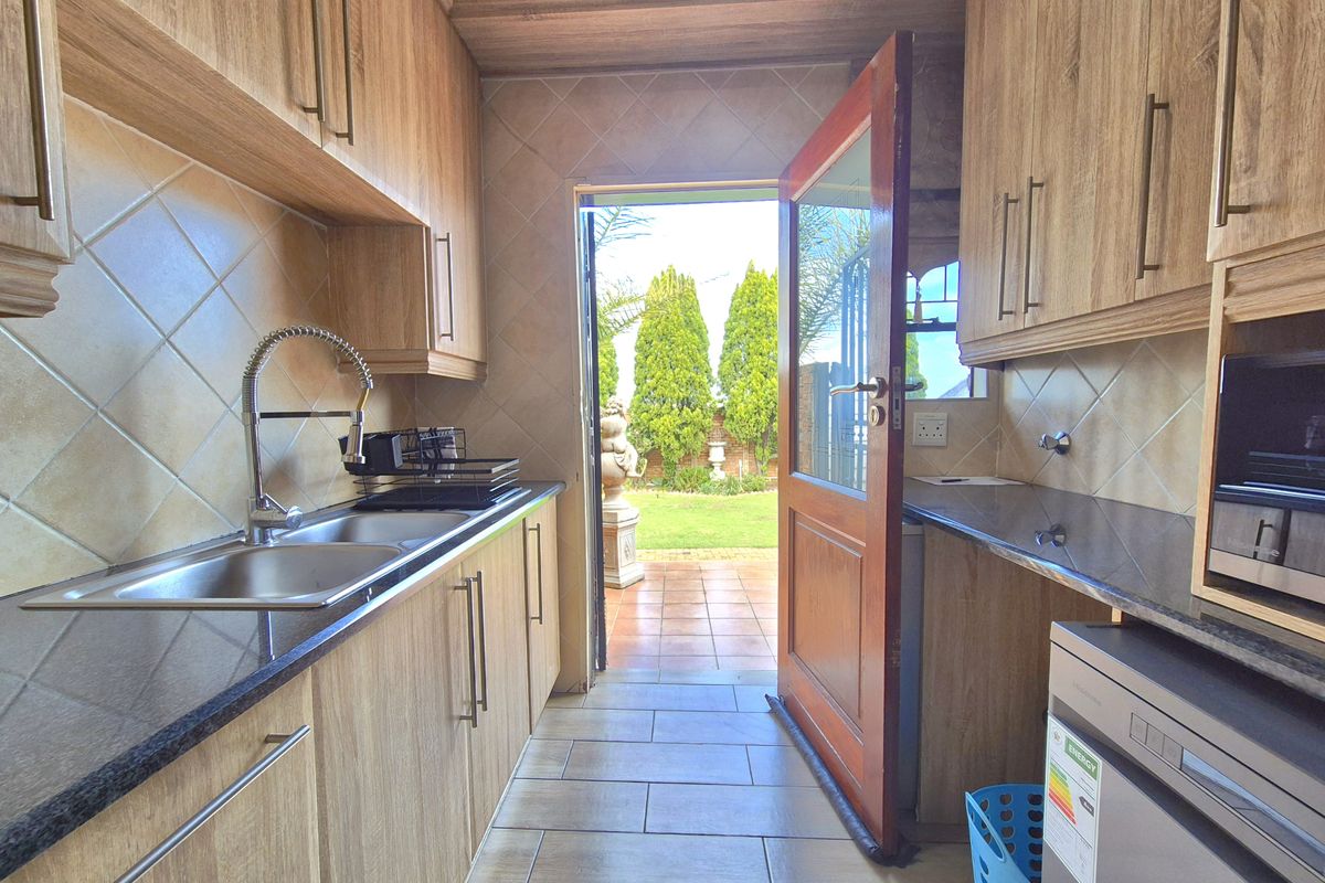 Massive All You Need Family Home For Sale - Photo 5