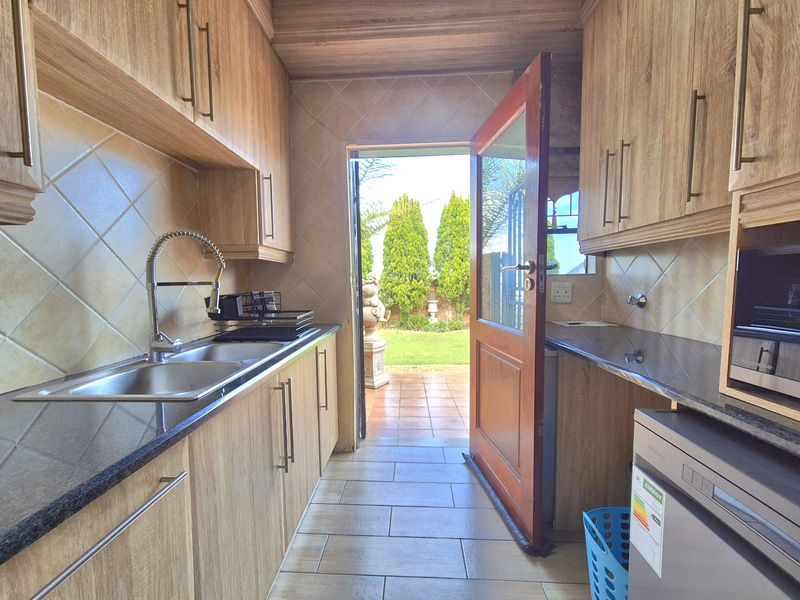 Massive All You Need Family Home For Sale - Photo 5