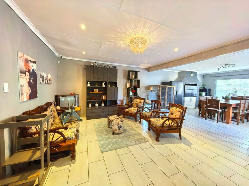 Stunning property for sale in Sasolburg in a prime area - Photo 7