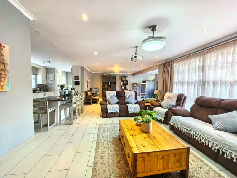 Stunning property for sale in Sasolburg in a prime area - Photo 6