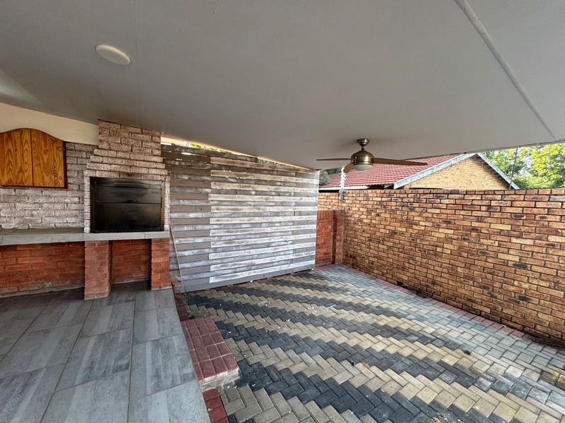 Neat Townhouse with Energy-Saving Features & Great Location - Photo 4