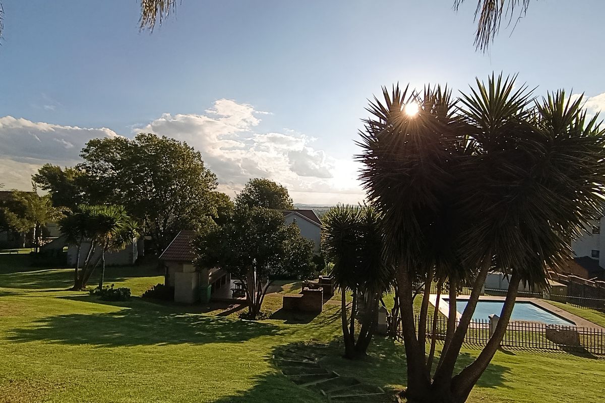 Loft Living with Sunset Views in Sought-After Rietvalleirand - Photo 2