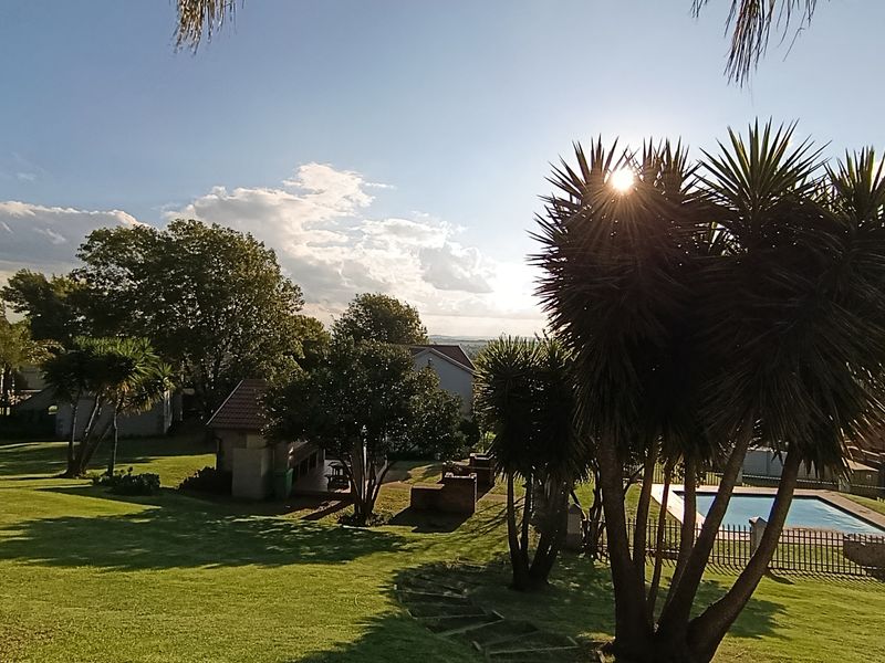 Loft Living with Sunset Views in Sought-After Rietvalleirand - Photo 2