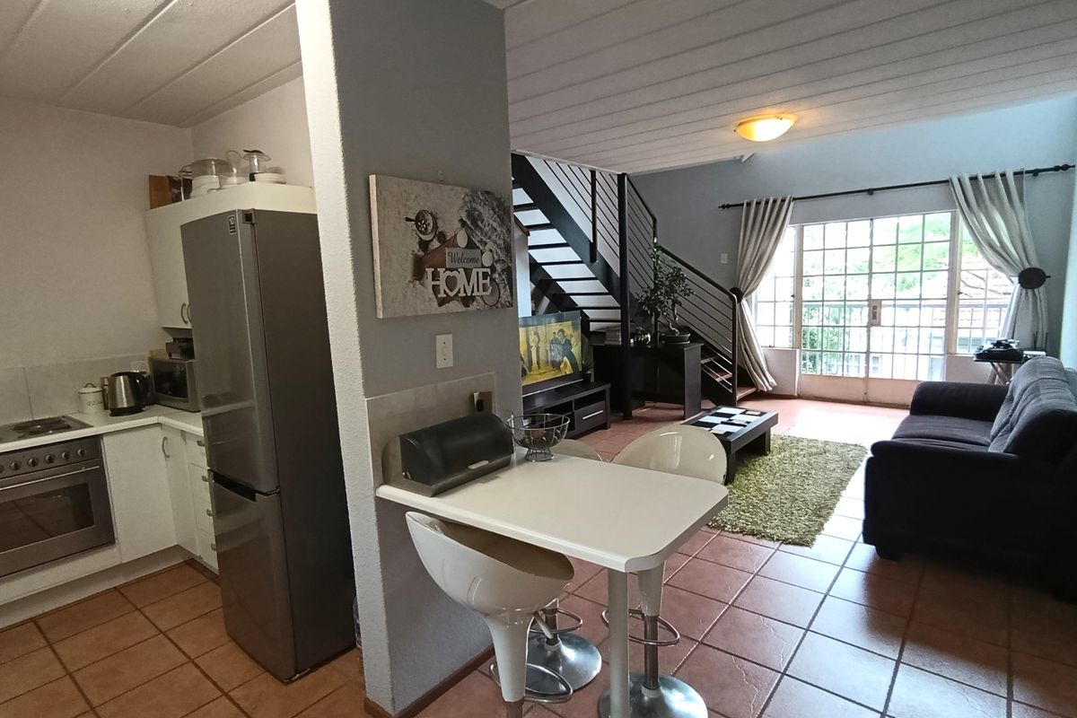 Loft Living with Sunset Views in Sought-After Rietvalleirand - Photo 5