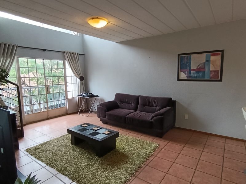 Loft Living with Sunset Views in Sought-After Rietvalleirand - Photo 8