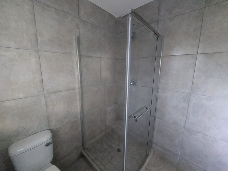 1 Bedroom Apartment in a newly built complex with immaculate finishes - Photo 4
