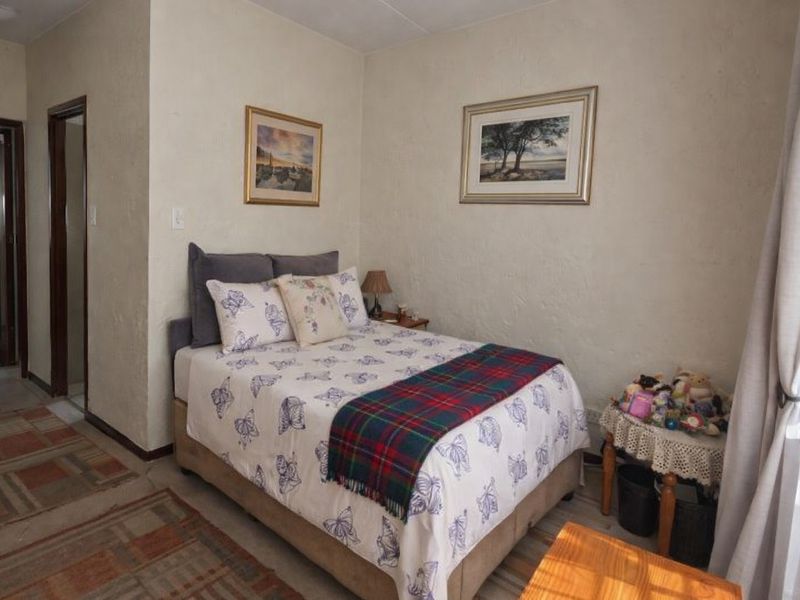 2 Bedroom Townhouse for Sale in Lynton Manor, Lonehill - Photo 8