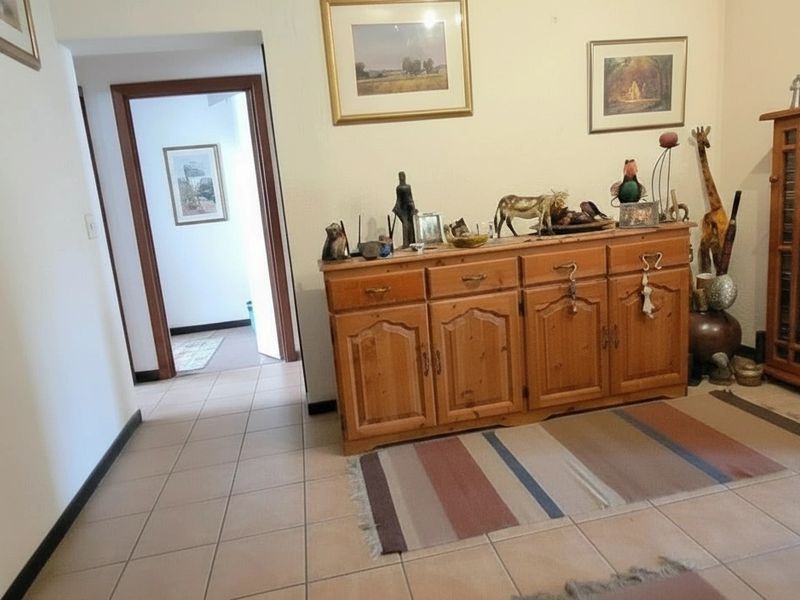 2 Bedroom Townhouse for Sale in Lynton Manor, Lonehill - Photo 5