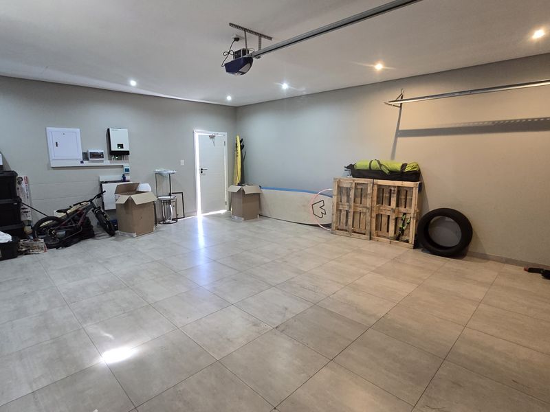 Modern Family Living in Secure Palm Lakes Estate - Photo 6