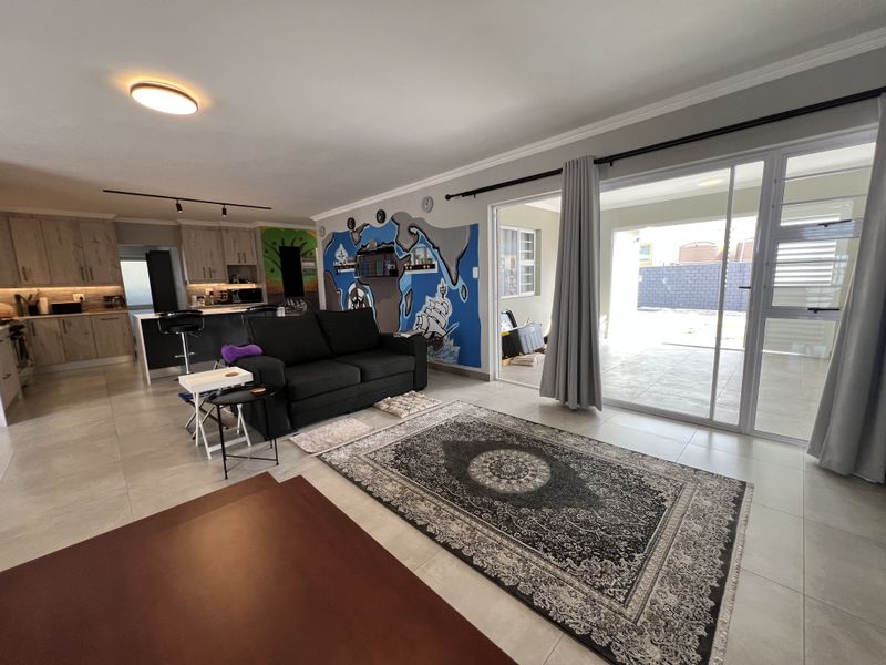 Secure and Modern Family home in neat condition - Photo 3
