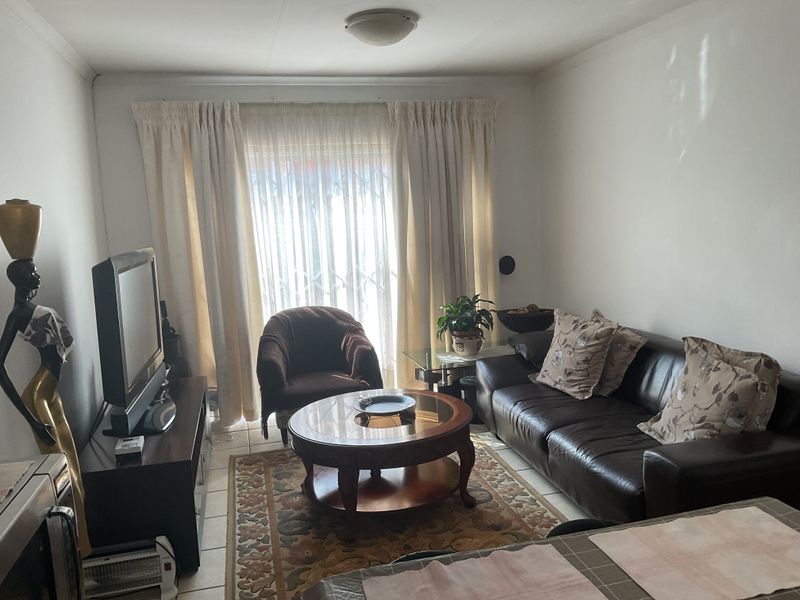 Townhouse For Sale In Centurion - Photo 2