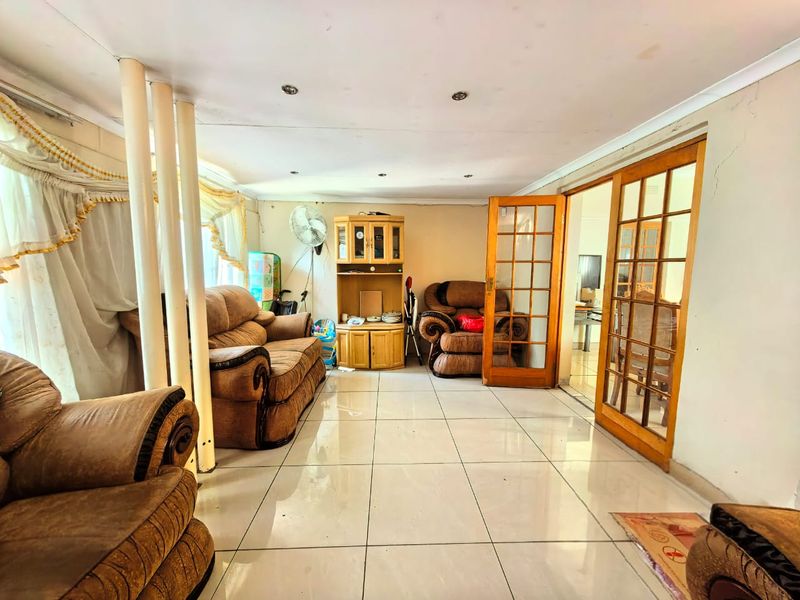 Great investment opportunity, close to Sasol firm and college - Photo 4