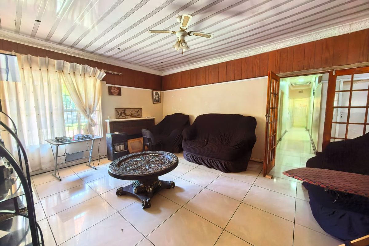 Great investment opportunity, close to Sasol firm and college - Photo 5