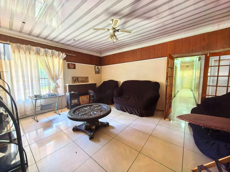 Great investment opportunity, close to Sasol firm and college - Photo 5