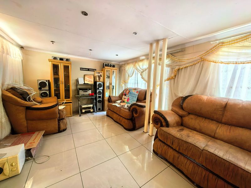 Great investment opportunity, close to Sasol firm and college - Photo 3