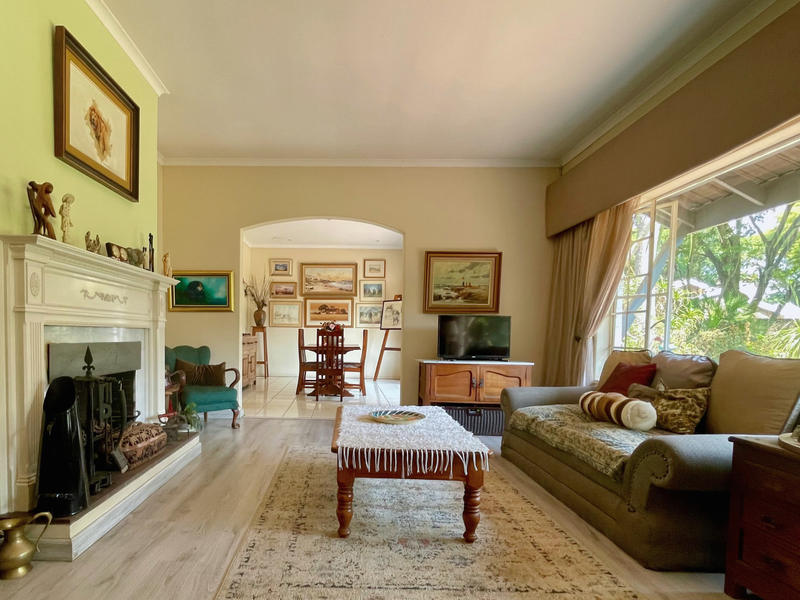 Elegant 4-Bedroom Home with Flatlet & Pool in Bramley Park - Photo 2