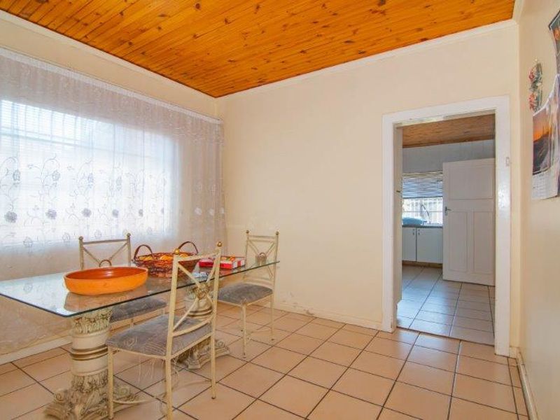Stunning Family Home in Dalview with Seperate Flat - Photo 10