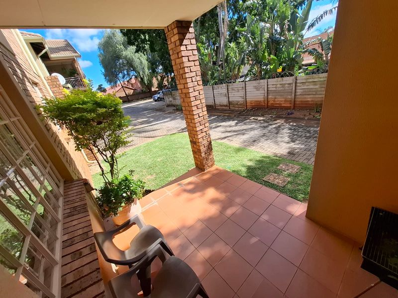 2 Bedroom Ground unit Magalieskruin - Photo 2