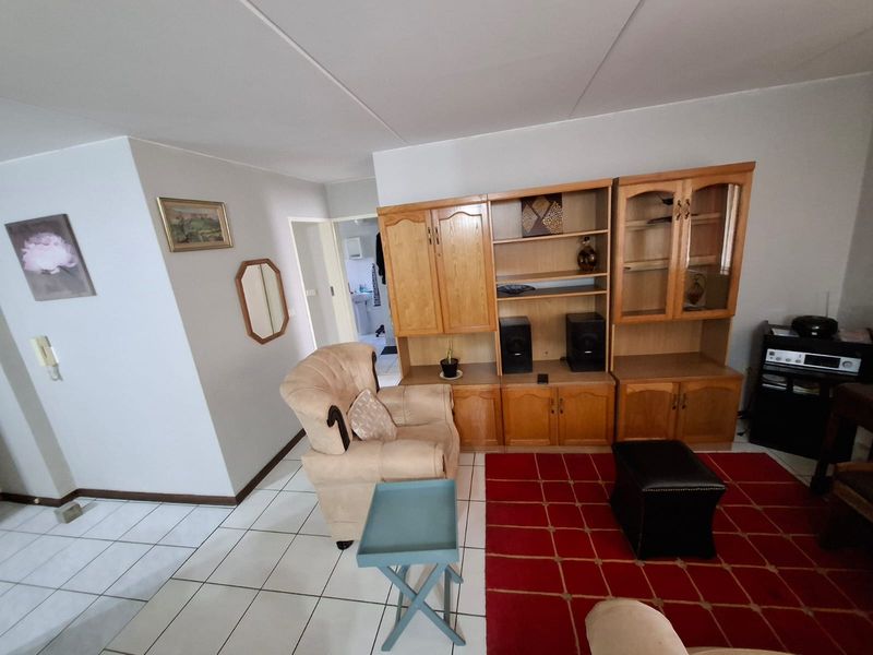 2 Bedroom Ground unit Magalieskruin - Photo 7