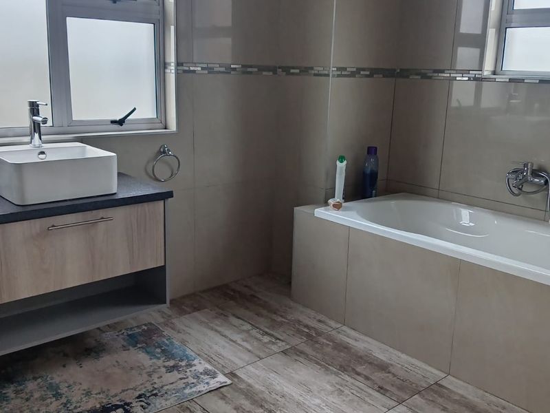 Luxury Living by the River – Riverspray Lifestyle Estate - Photo 6