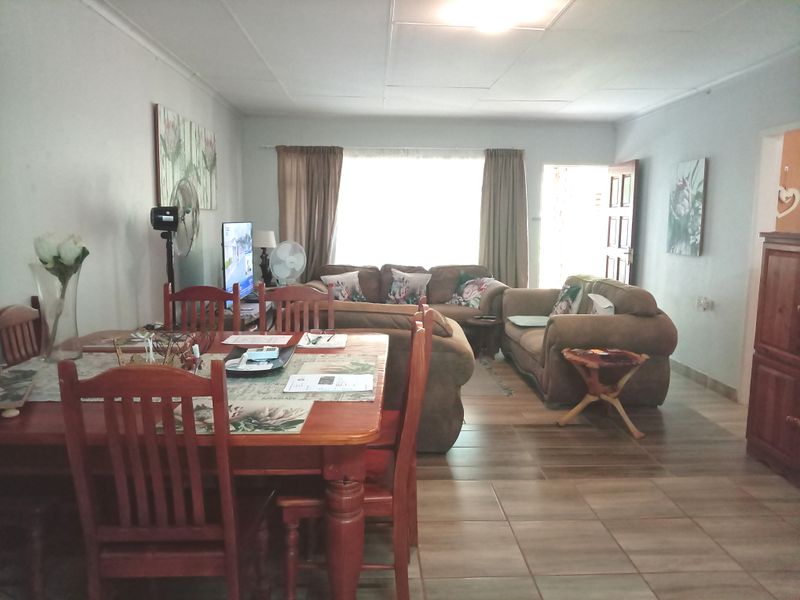 Modern Comfort & Convenience in the Heart of Bela-Bela - Photo 10