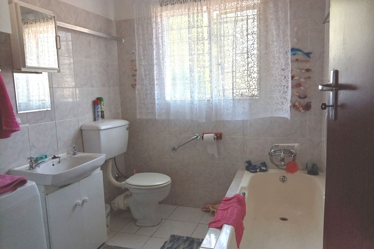 Modern Comfort & Convenience in the Heart of Bela-Bela - Photo 5