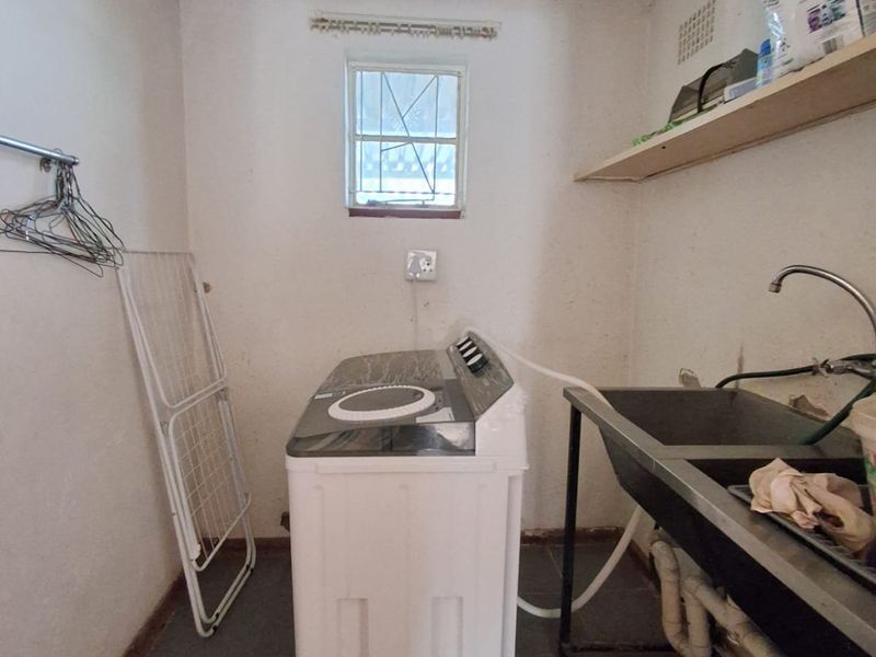 3-Bedroom Family Home in Rothdene, Meyerton – A Fixer Upper with Huge Potential! - Photo 7