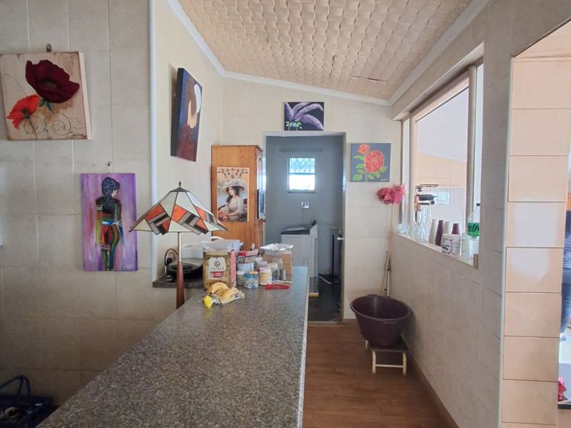 3-Bedroom Family Home in Rothdene, Meyerton – A Fixer Upper with Huge Potential! - Photo 5