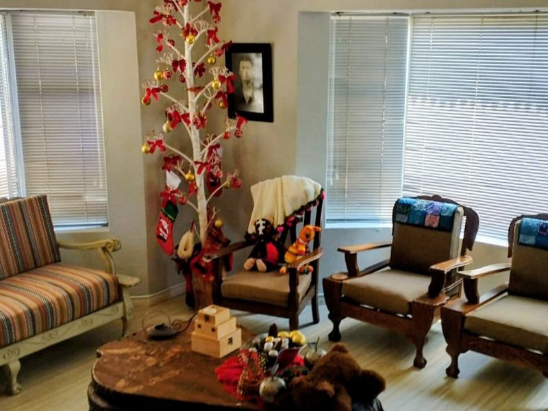 Spacious home  close to the beach - Photo 6