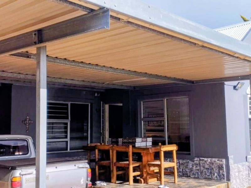 Spacious home  close to the beach - Photo 3
