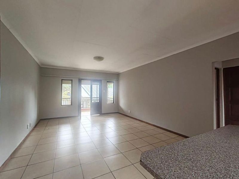 2 Bedroom Apartment to Rent in Kenleaf - Photo 4