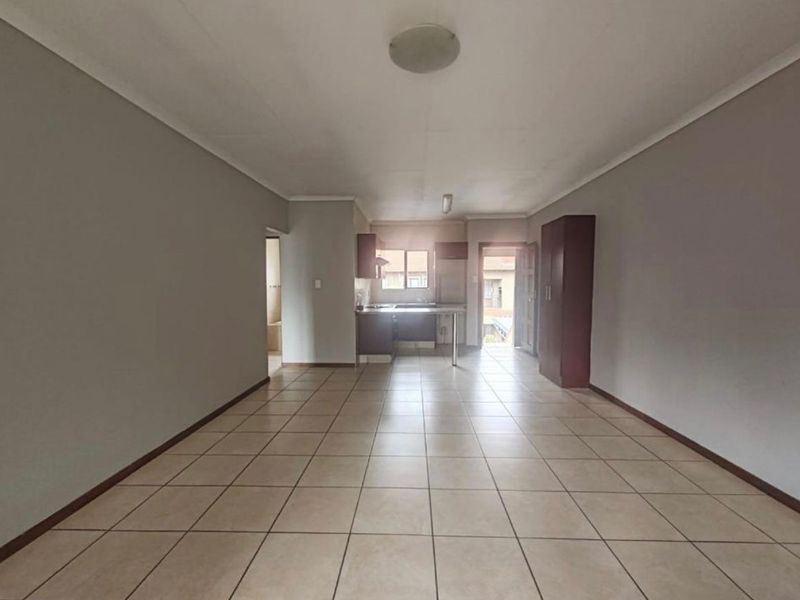 2 Bedroom Apartment to Rent in Kenleaf - Photo 3