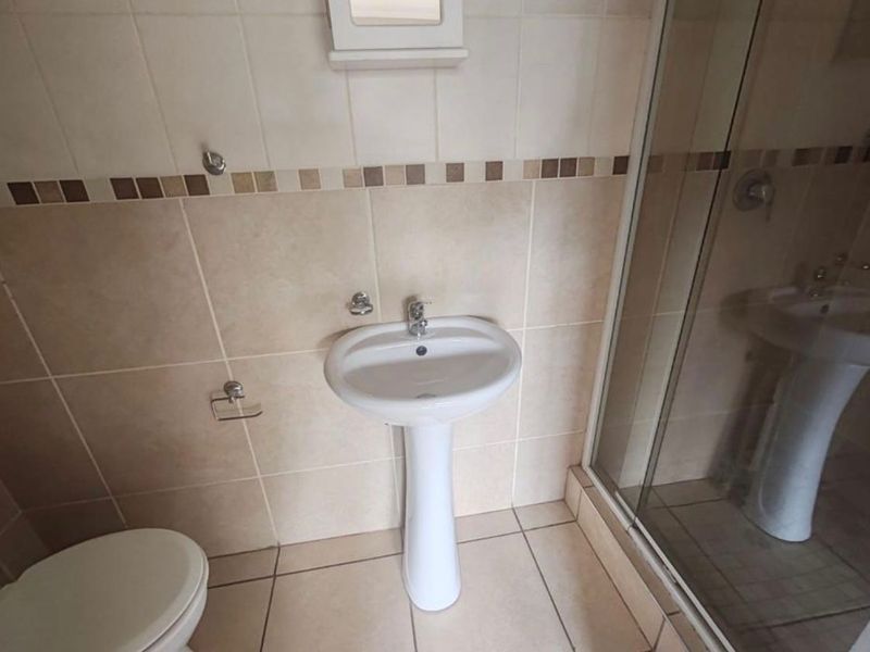 2 Bedroom Apartment to Rent in Kenleaf - Photo 10