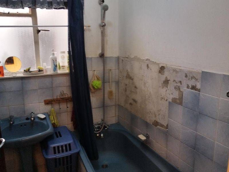3 Bedroom Family Home for Sale in Valleisig, Uitenhage! - Photo 10