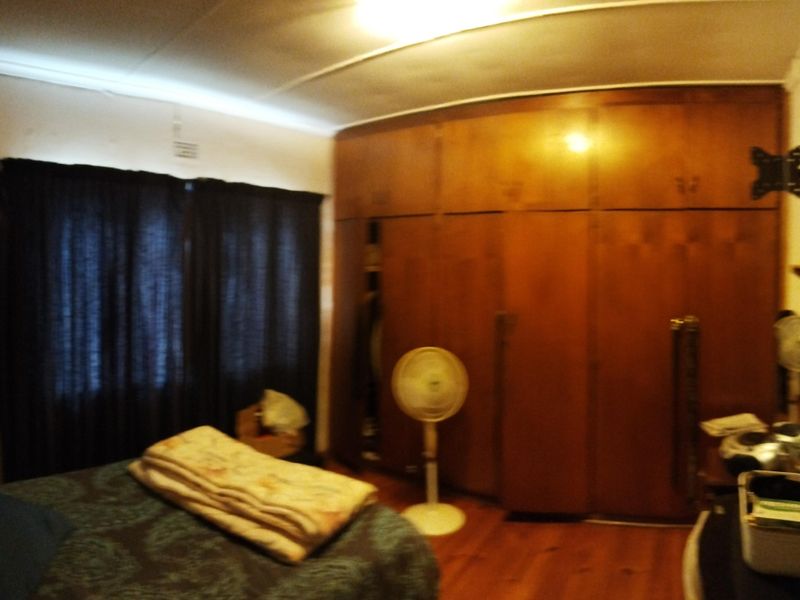 3 Bedroom Family Home for Sale in Valleisig, Uitenhage! - Photo 7