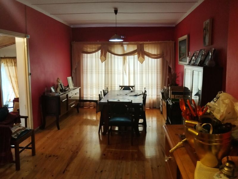 3 Bedroom Family Home for Sale in Valleisig, Uitenhage! - Photo 5