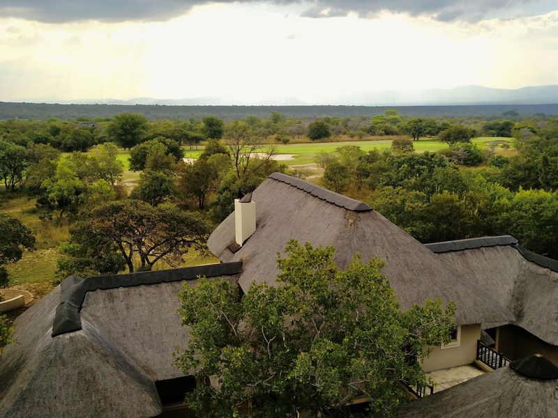 Stylish Family Retreat on the 16th Fairway at Zebula Golf Estate & Spa - Photo 5