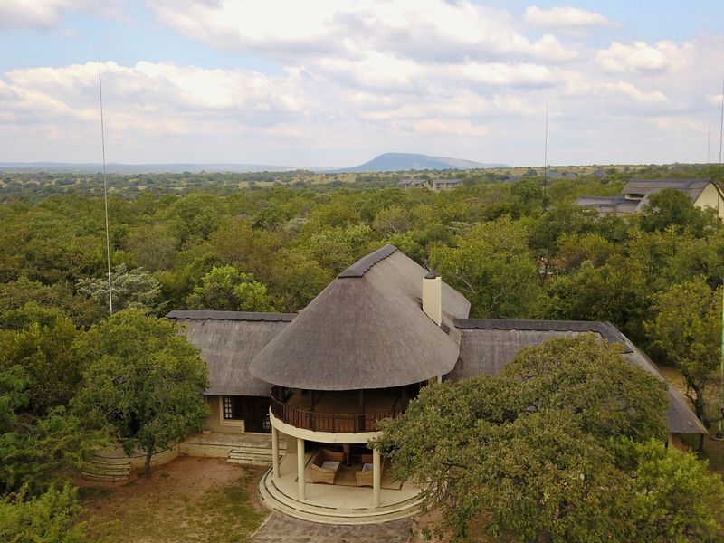 Stylish Family Retreat on the 16th Fairway at Zebula Golf Estate & Spa - Photo 3