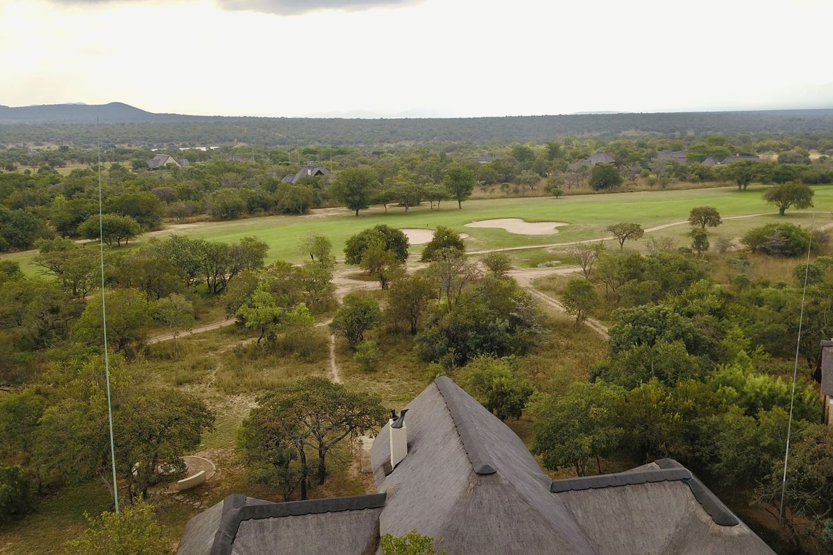 Stylish Family Retreat on the 16th Fairway at Zebula Golf Estate & Spa - Photo 4