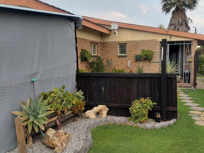Spacious Family Home with Granny Flat in Peaceful Oranjeville - Photo 8