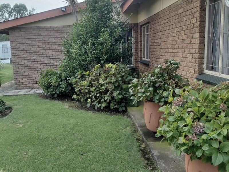 Spacious Family Home with Granny Flat in Peaceful Oranjeville - Photo 4