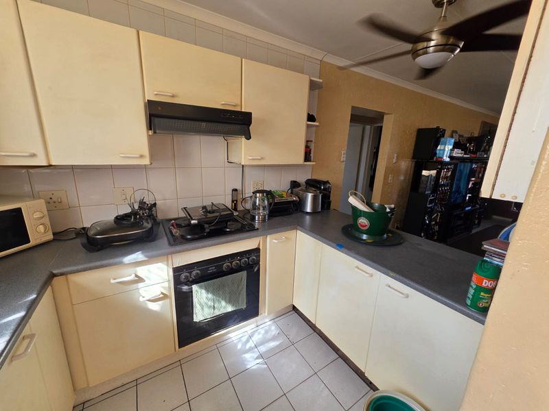 BEAUTIFUL APARTMENT FOR SALE IN VANDERBIJLPARK SW5 - Photo 8