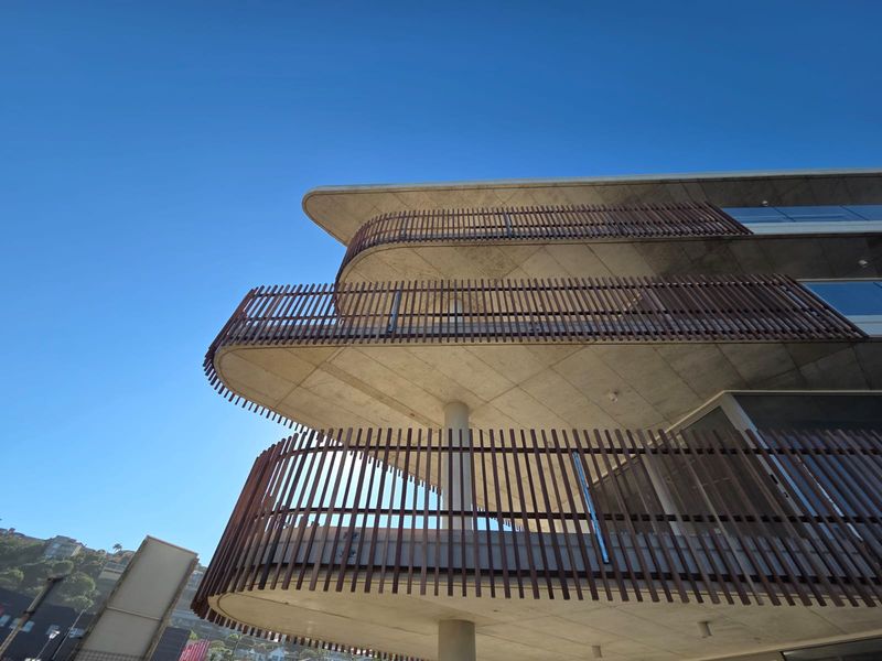Luxury Beachfront Apartment for Sale in Ballito – No Transfer Duty - Photo 2