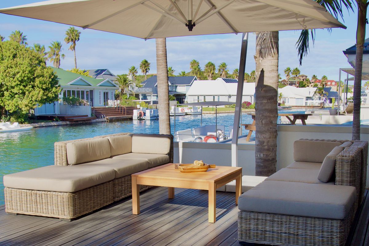 Luxury canal living - Photo 5