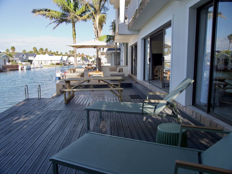 Luxury canal living - Photo 4