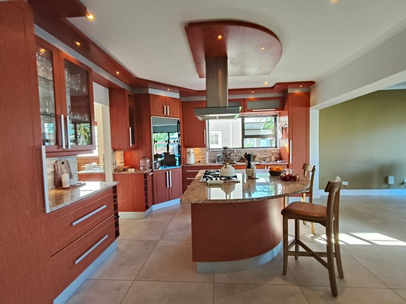 Luxury canal living - Photo 10