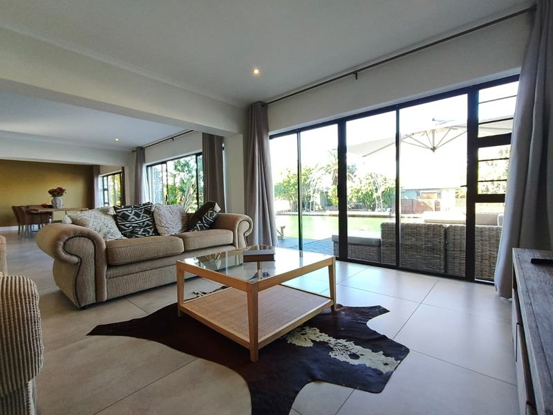 Luxury canal living - Photo 7