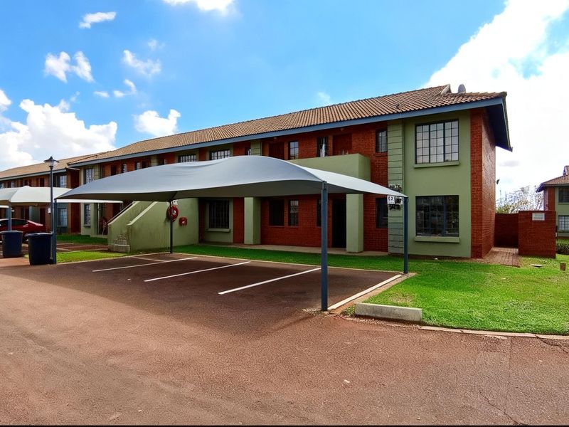 Modern Ground Floor Apartment in Secure Theresapark Estate – Perfect Family Living - Photo 1